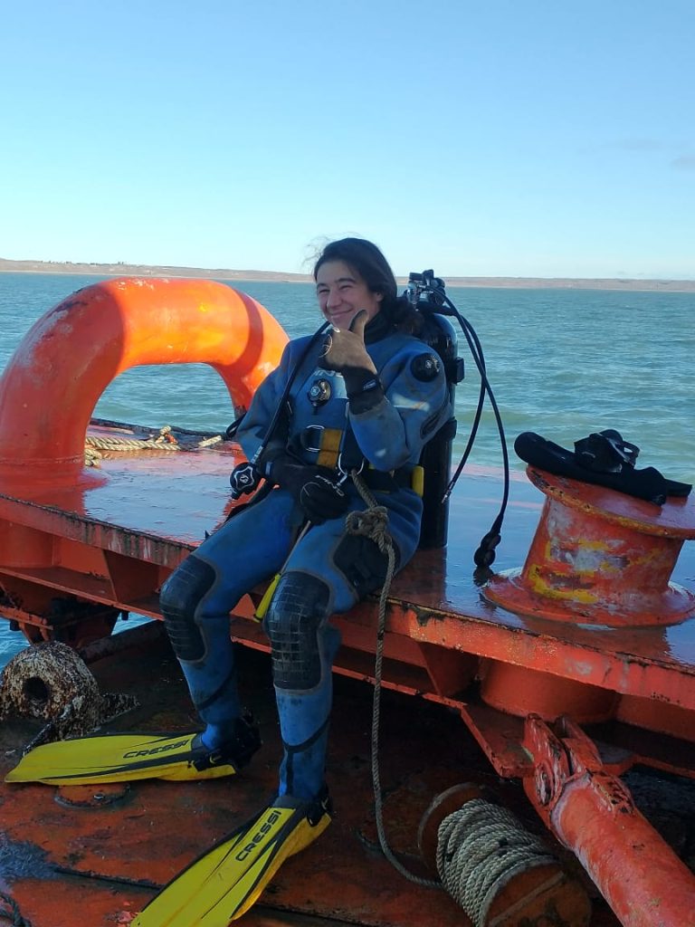 Marisquera. Buza Profesional especialista de Gran Profundidad. Foto Lucia De Pascuale